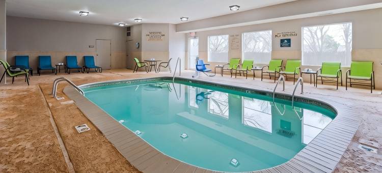 罗德威套房酒店(Comfort Inn & Suites O'Fallon - St Louis Area)图片