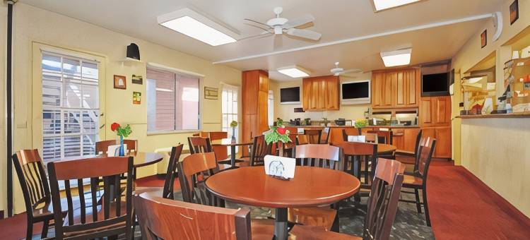 凤凰城贝斯特韦斯特InnSuites酒店及套房(Best Western InnSuites Phoenix Hotel  Suites)图片