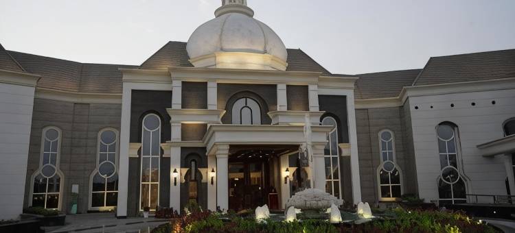 涅槃大酒店(The Grand Nirvana Hotel)图片