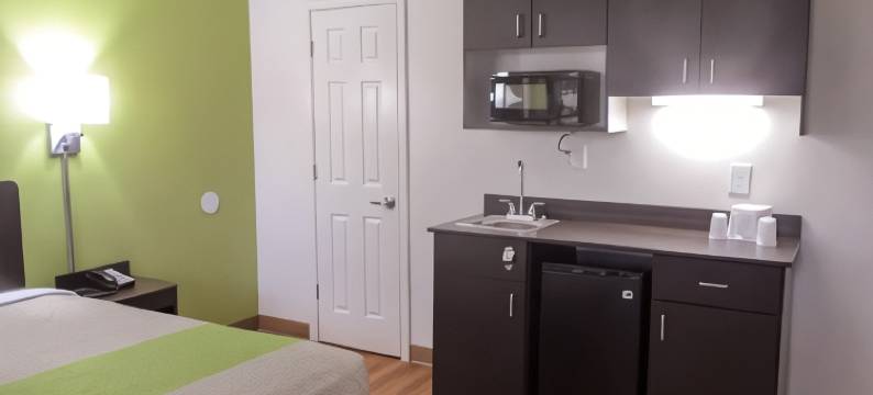 Motel 6北奥默斯特德，俄亥俄州 - 克利夫兰(Motel 6 North Olmsted, Oh - Cleveland)图片