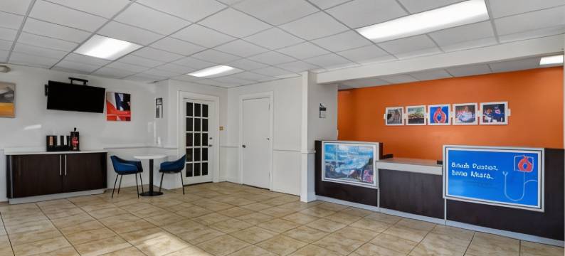 亚特兰大钱布利塔克6号汽车旅馆(Motel 6 Atlanta, GA)图片