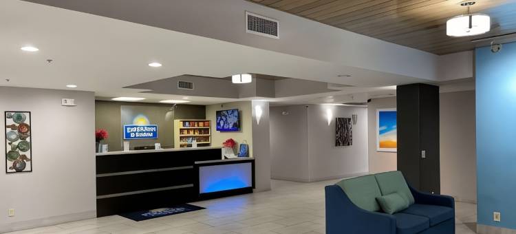 理奇兰戴斯套房酒店(Days Inn & Suites by Wyndham Ridgeland)图片