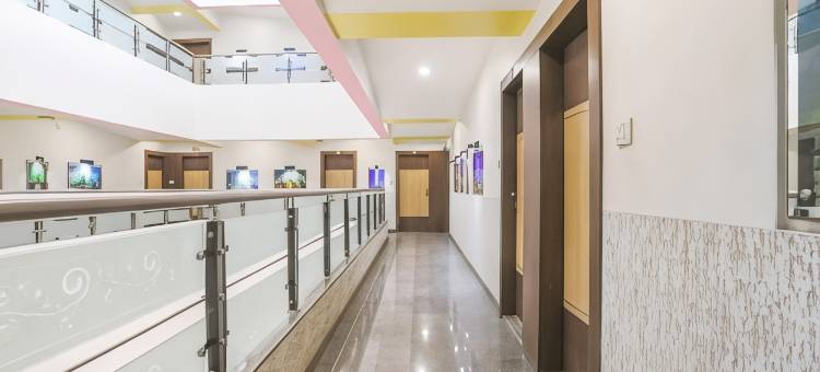 美瑞特酒店(Hotel Merit)图片