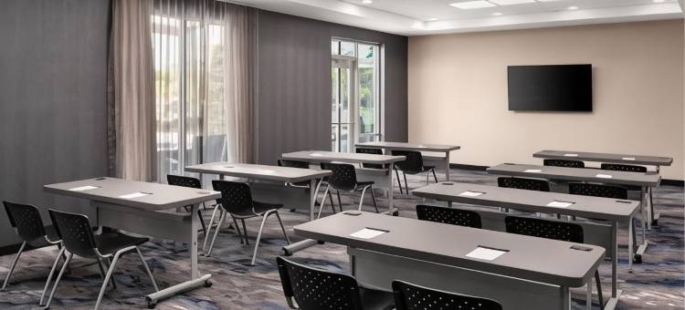 韦克罗斯万枫酒店(Fairfield Inn & Suites Waycross)图片