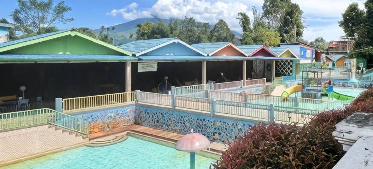 RedDoorz @ Villa Waterfun Favour Pagar Alam图片