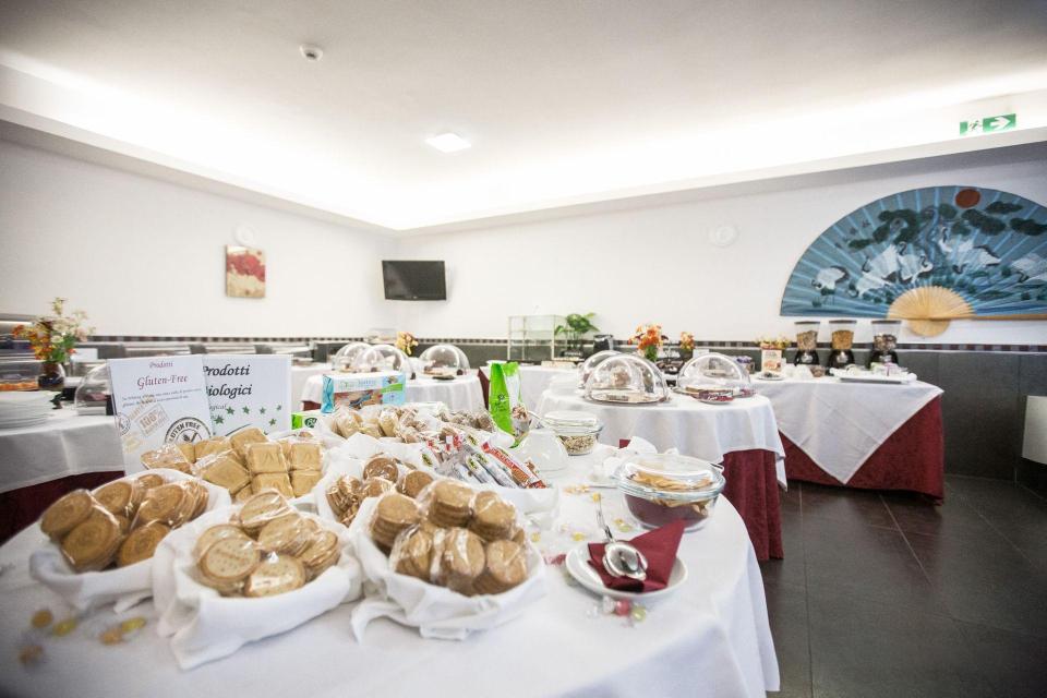 Hotel Relax Roma NordOver view