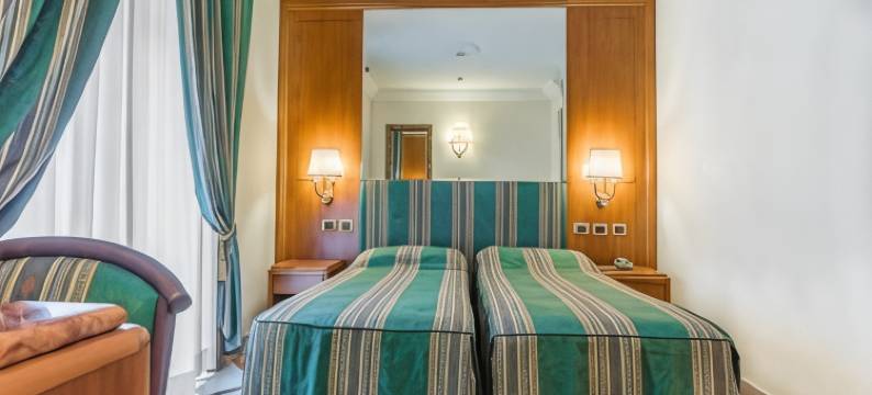 雷吉奥瑞丽酒店(Raeli Hotel Regio)图片