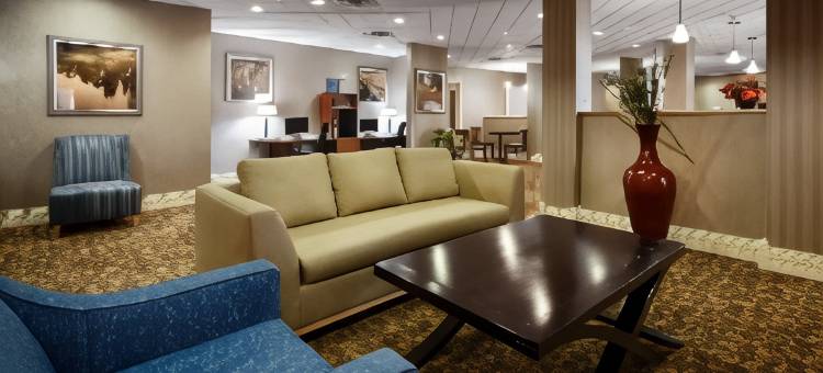 卡拉马祖贝斯特韦斯特优质套房酒店(Best Western Plus Kalamazoo Suites)图片