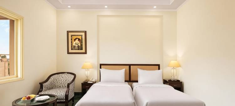 V Sarovar Portico MI Road Jaipur图片