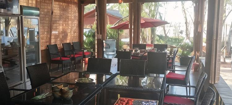 普者黑沿湖客栈(仙人洞村店)图片