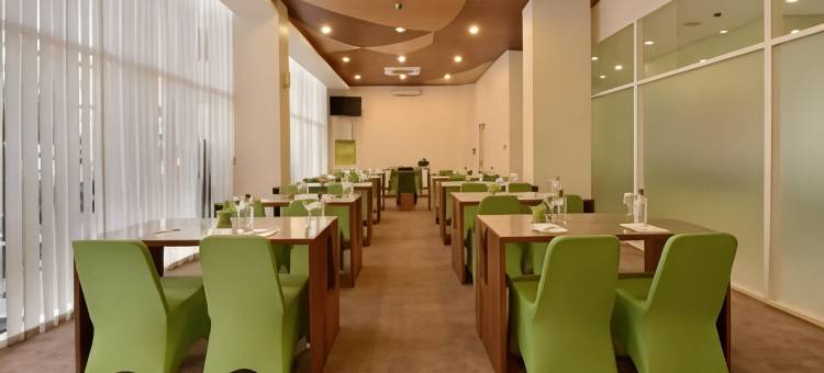 日惹马里奥神童酒店(Whiz Hotel Malioboro Yogyakarta)图片