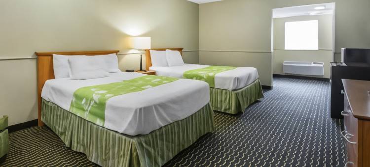 温特黑文湖泊群罗德威套房旅馆(Rodeway Inn & Suites Winter Haven Chain of Lakes)图片