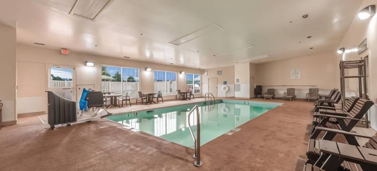 亨德森维尔平岩凯艺酒店(Quality Inn & Suites Hendersonville - Flat Rock)图片