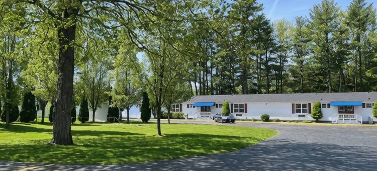 布朗瑞克1号公路附近罗德威套房酒店(Rodeway Inn & Suites Brunswick Near Hwy 1)图片