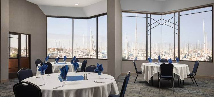 智选假日酒店及套房本图拉by IHG(Holiday Inn Express & Suites Ventura Harbor)图片