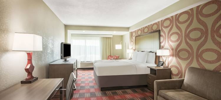 华盛顿地铁首都环带拉昆塔温德姆套房酒店(La Quinta Inn & Suites by Wyndham DC Metro Capital Beltway)图片