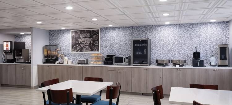 伊利诺伊州伍德斯托克温德姆阿美瑞辛酒店(AmericInn by Wyndham Woodstock IL)图片