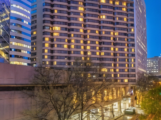 里士满欧姆尼酒店