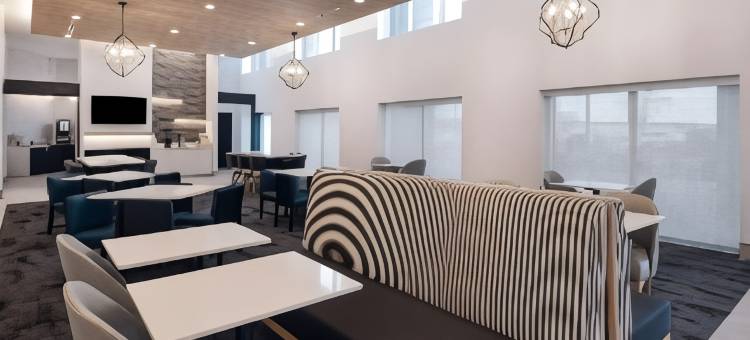 温德姆旗下拉昆塔-芝加哥奥黑尔机场(La Quinta by Wyndham Chicago O'Hare Airport)图片