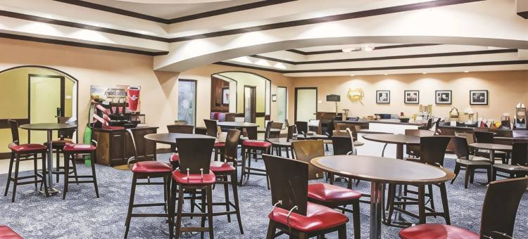 艾伦温德姆拉昆塔乡村套房酒店(La Quinta Inn & Suites by Wyndham Allen at the Village)图片