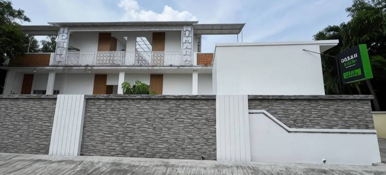 尼马拉恩加威城市景观酒店 - 红门酒店集团(Urbanview Hotel Nimara Ngawi by RedDoorz)图片