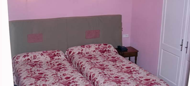 皮斯酒店(Logis Hôtel Restaurant des Pins)图片