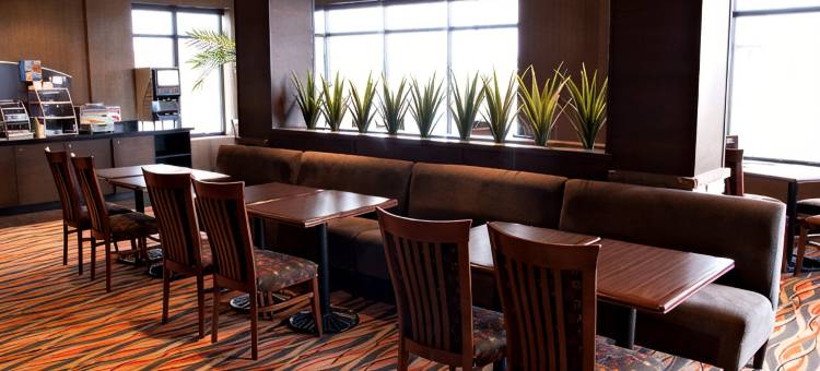 Holiday Inn Express 彭布罗克(Holiday Inn Express PEMBROKE by IHG)图片