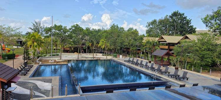 天空鲁容海滨度假村(The Langit Duyong Marina Resort)图片