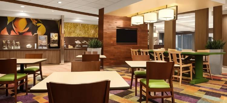 布里斯托尔万枫套房酒店(Fairfield Inn & Suites Bristol)图片
