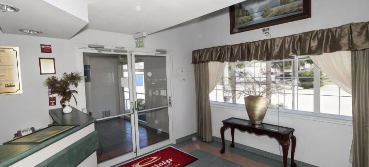 路易斯维尔 I-35 罗德威套房汽车旅馆(Rodeway Inn & Suites Lewisville I-35)图片