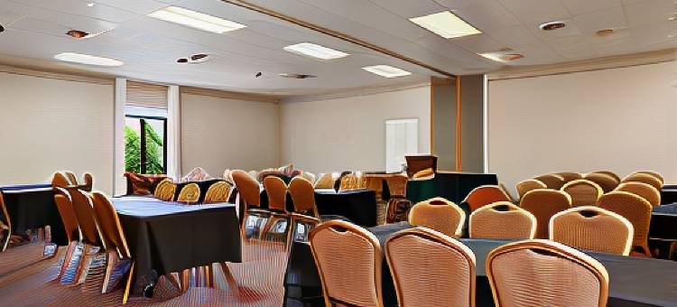 辛辛那提北温德姆戴斯套房酒店(Days Inn & Suites by Wyndham Cincinnati North)图片