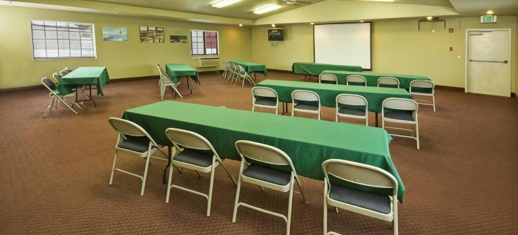 麦卡尔温德姆速8酒店(Super 8 by Wyndham McCall)图片