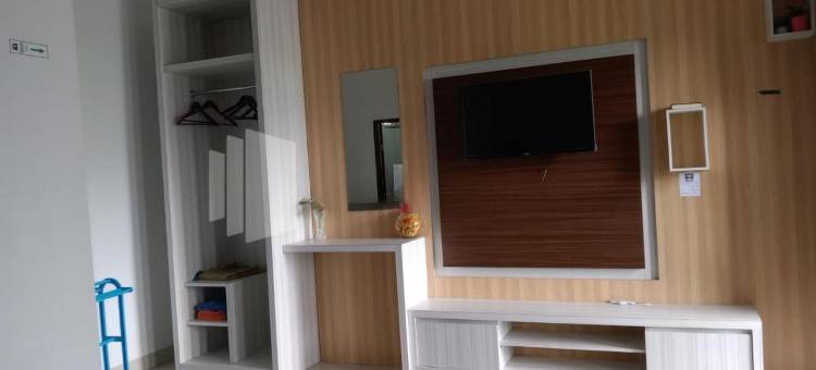 Hotel Miranda Bawean Mitra RedDoorz图片