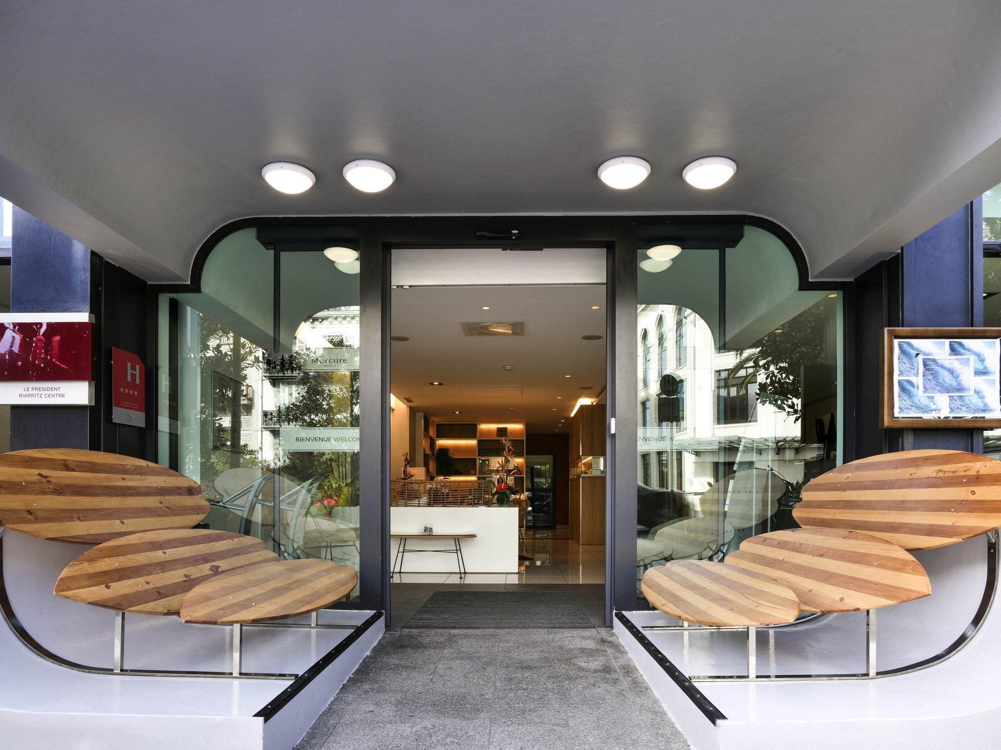 Hôtel Mercure Président Biarritz Plage Over view