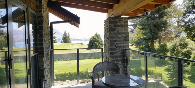 高尔夫球场路度假屋旅馆(Golfcourse Road Chalets and Lodge)图片