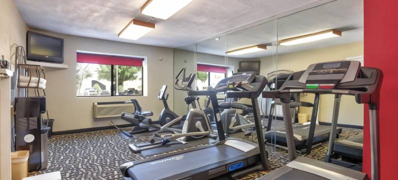 俄克拉何马城机场北温德姆华美达酒店(Ramada by Wyndham Oklahoma City Airport North)图片