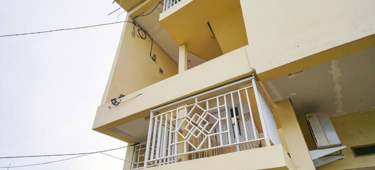 红色伙伴北卡永花园伊斯兰别墅酒店(Pekayon Garden House Syariah RedPartner Near RS Emc Pekayon)图片