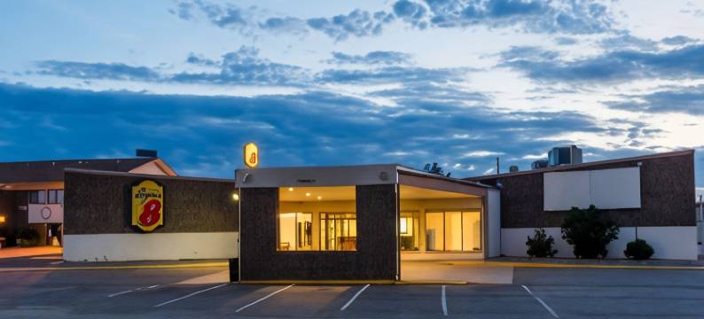 斯特林速8酒店(Super 8 by Wyndham Sterling CO)图片