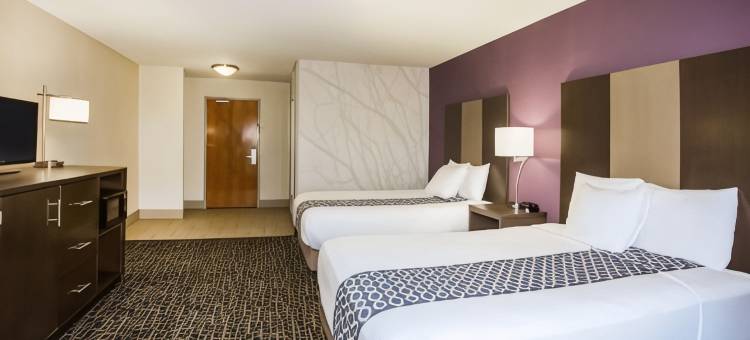 庞通海滩拉昆塔温德姆套房酒店(La Quinta Inn & Suites by Wyndham Pontoon Beach)图片