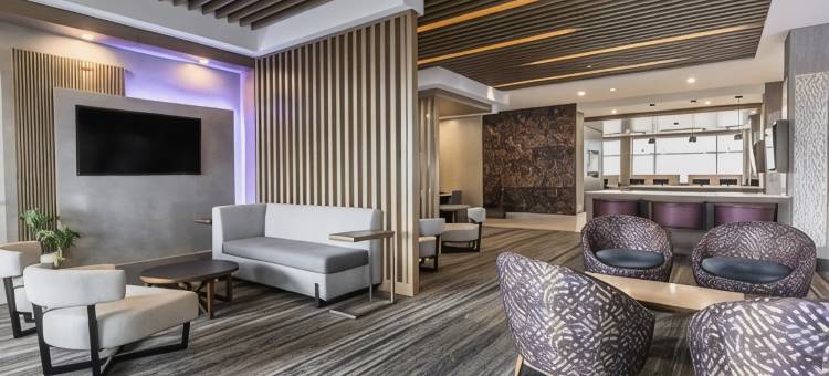 多伦多机场南洲际智选假日套房酒店(Holiday Inn Express & Suites Toronto Airport South)图片