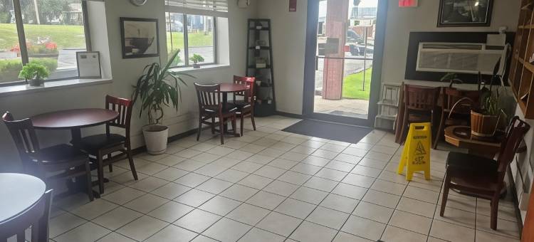 马塞纳温德姆速8酒店(Super 8 by Wyndham Massena NY)图片