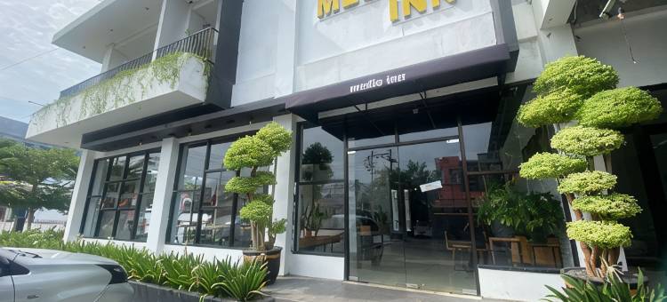 Urbanview Hotel Medio Inn Palu by RedDoorz图片