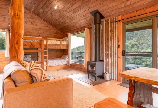 Rustic Hut Bush RetreatHotel Overview