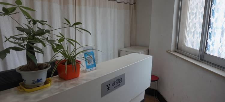南京好运旅馆(中山北路虹桥地铁站店)图片