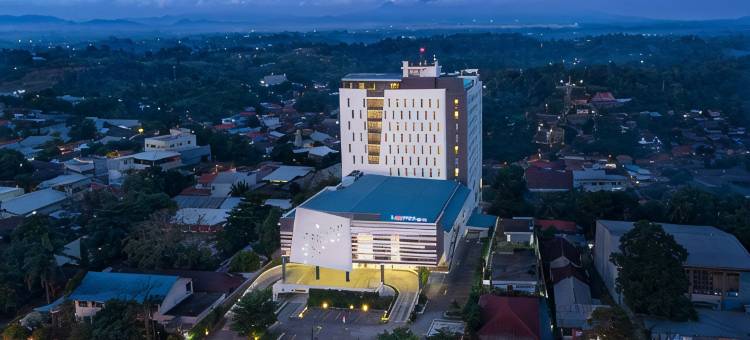 万鸦老卢万萨酒店及会议中心(Luwansa Hotel and Convention Center Manado)图片