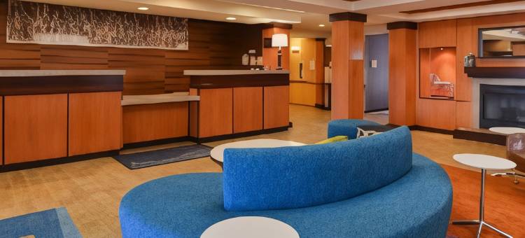布卢明顿万豪万枫酒店(Fairfield Inn & Suites Bloomington)图片