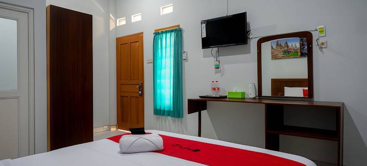 红多兹酒店-近阿迪苏西普托高尔夫球场(RedDoorz Near Padang Golf Adisucipto)图片
