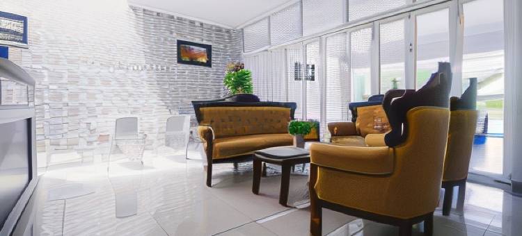 红门酒店-近爱马仕皇宫棉兰波罗尼亚(RedDoorz Near Hermes Place Polonia Medan)图片