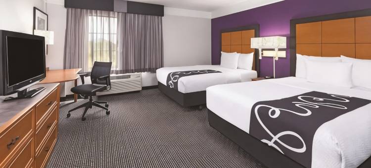 圣路易斯韦斯特波特拉昆塔温德姆套房酒店(La Quinta Inn & Suites by Wyndham St. Louis Westport)图片