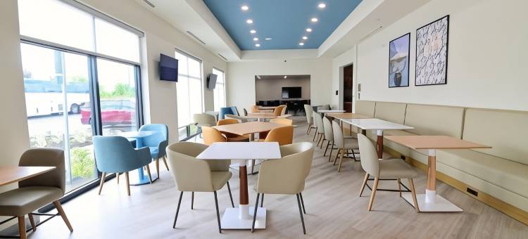 舒适套房酒店泰特斯维尔靠近肯尼迪航天中心(Comfort Suites Titusville Near Kennedy Space Center)图片